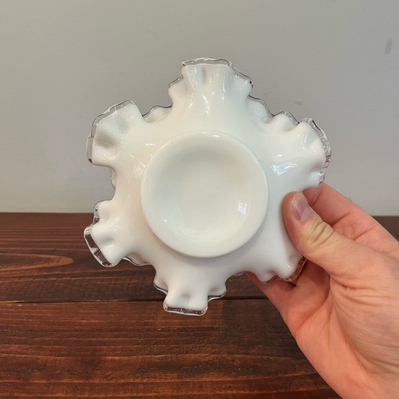 Fenton Style Glass Bowl Dish White Trinket Key Candy Home Knick Knack Vintage - Picture 3 of 5